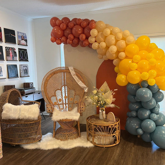 Retro Rainbow Balloon Garland Kit – Blue & Orange